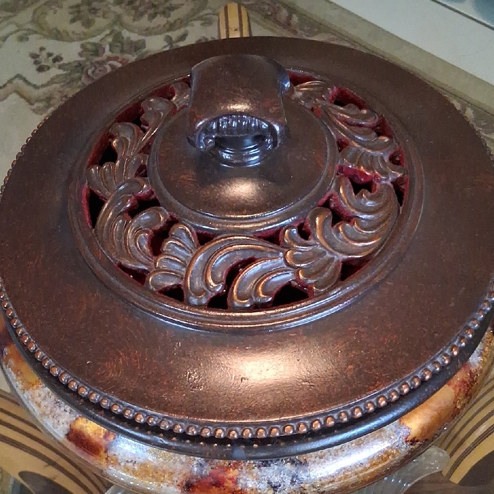 The Perfect Purse/Makeup Bowl. Elegant Decorative Bowl With Red Velvet Inside. - Picture 2 of 16
